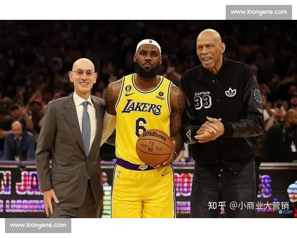 詹姆斯或签两年顶薪续约湖人！父子三人同台历史性时刻进入倒计时
